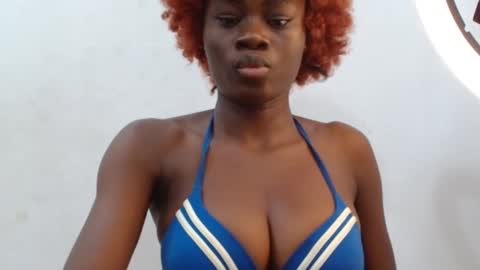 Snapshot of ebonypetiti chatting on 03/15/26, 11:55 queen online show from 03/15/26, 11:55