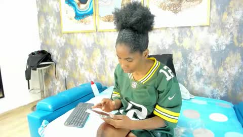 Snapshot of ebonyprolapse chatting on 12/03/25, 01:20 Ebony Prolapse online show from 12/03/25, 01:20