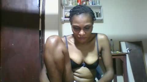 Snapshot of ebonyqueen4 chatting on 04/04/26, 07:44 JACKLINE online show from 04/04/26, 07:44