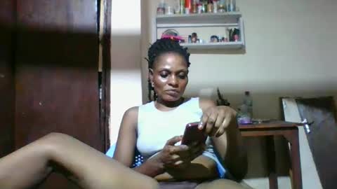 Snapshot of ebonyqueen4 chatting on 04/19/26, 10:14 JACKLINE online show from 04/19/26, 10:14