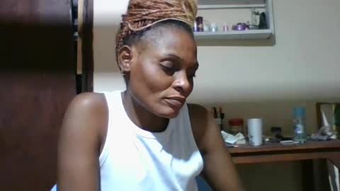 Snapshot of ebonyqueen4 chatting on 06/13/26, 08:29 JACKLINE online show from 06/13/26, 08:29