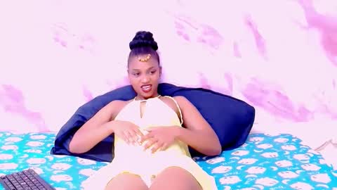 Snapshot of ebonystarlite1 chatting on 03/04/25, 01:17 Candy online show from 03/04/25, 01:17