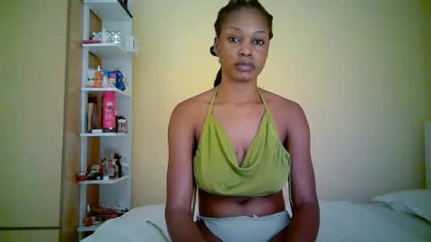Snapshot of ebonytanqueen chatting on 05/17/26, 11:56 ebonytanqueen online show from 05/17/26, 11:56