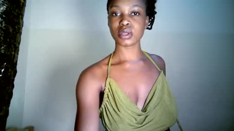 Snapshot of ebonytanqueen chatting on 06/11/26, 08:51 ebonytanqueen online show from 06/11/26, 08:51
