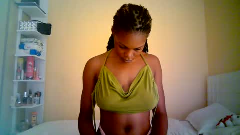 Snapshot of ebonytanqueen chatting on 07/09/26, 07:40 ebonytanqueen online show from 07/09/26, 07:40