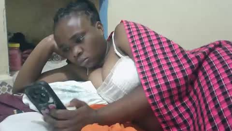 Ebonyval online show from 09/16/25, 05:58