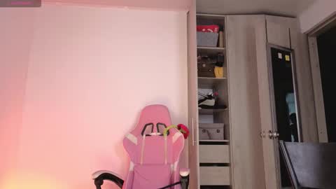 Snapshot of ecchi_sixxx chatting on 11/05/25, 02:33 Colette online show from 11/05/25, 02:33