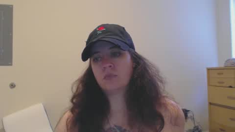 Snapshot of echosol17 chatting on 12/21/24, 06:34 Weird Echo online show from 12/21/24, 06:34