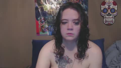 Snapshot of echosol17 chatting on 01/11/25, 05:31 Weird Echo online show from 01/11/25, 05:31