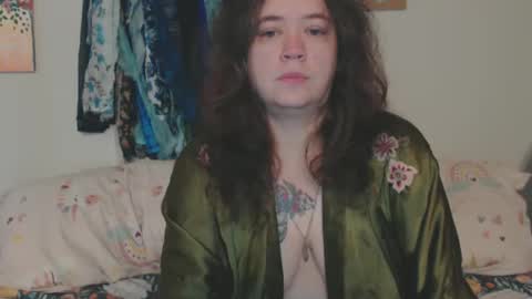 Snapshot of echosol17 chatting on 09/22/25, 11:45 Weird Echo online show from 09/22/25, 11:45