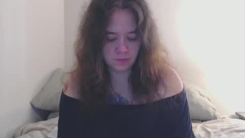 Snapshot of echosol17 chatting on 10/27/25, 12:20 Weird Echo online show from 10/27/25, 12:20