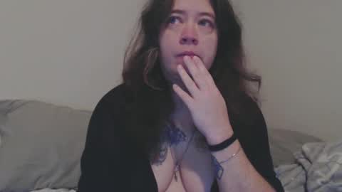 Snapshot of echosol17 chatting on 11/19/25, 11:32 Weird Echo online show from 11/19/25, 11:32