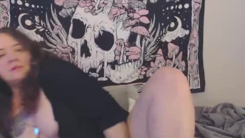 Snapshot of echosol17 chatting on 03/11/26, 12:16 Weird Echo online show from 03/11/26, 12:16