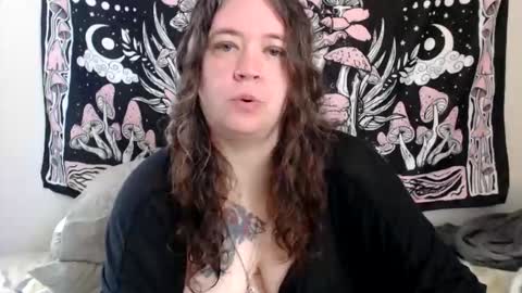 Snapshot of echosol17 chatting on 03/29/26, 02:28 Weird Echo online show from 03/29/26, 02:28