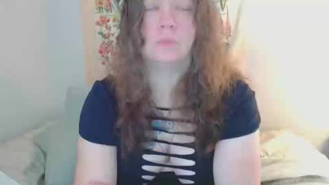 Snapshot of echosol17 chatting on 04/21/26, 04:45 Weird Echo online show from 04/21/26, 04:45