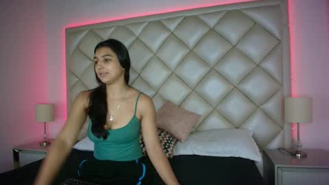    online show from 10/06/25, 02:14