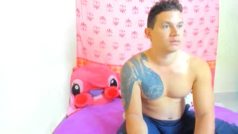    online show from 10/22/25, 02:28