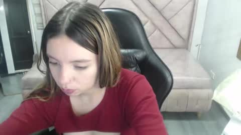 Snapshot of eco_deluna_v chatting on 02/19/26, 01:18 Hi Stream 800am to 200pm online show from 02/19/26, 01:18