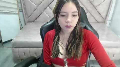 Snapshot of eco_deluna_v chatting on 03/18/26, 01:14 Hi Stream 800am to 200pm online show from 03/18/26, 01:14