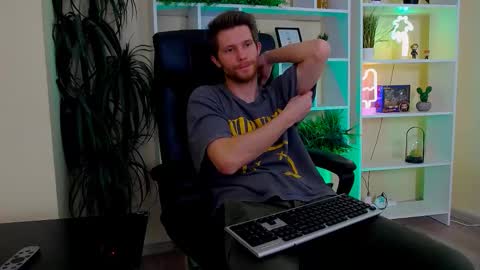 Snapshot of eddie_baker chatting on 03/17/26, 09:07 eddie_baker online show from 03/17/26, 09:07