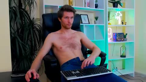 Snapshot of eddie_baker chatting on 04/13/26, 08:25 eddie_baker online show from 04/13/26, 08:25