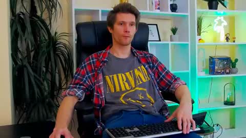 Snapshot of eddie_baker chatting on 04/17/26, 10:35 eddie_baker online show from 04/17/26, 10:35