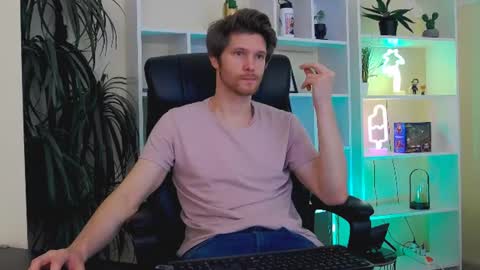 Snapshot of eddie_baker chatting on 06/19/26, 02:05 eddie_baker online show from 06/19/26, 02:05