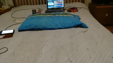 Snapshot of eddy_1968 chatting on 12/04/25, 05:10 eddy_1968 online show from 12/04/25, 05:10