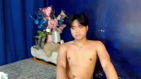 Snapshot of edelcum_xx chatting on 12/18/25, 01:00 edelcum_xx online show from 12/18/25, 01:00