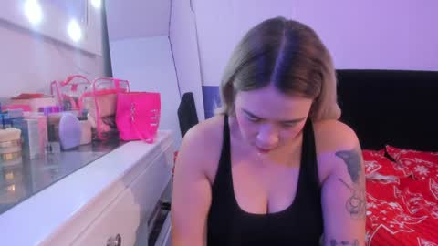 Snapshot of eden_paradise_ chatting on 12/12/24, 01:17 BYANCA online show from 12/12/24, 01:17