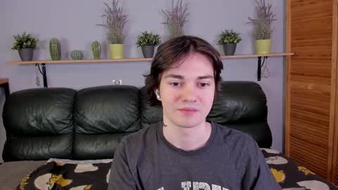 Edgar online show from 10/22/25, 02:34