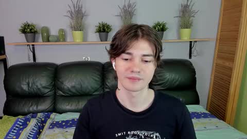 Edgar online show from 12/19/25, 02:51