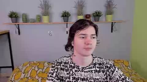 Snapshot of edgar_ray chatting on 08/02/26, 01:26 Edgar online show from 08/02/26, 01:26