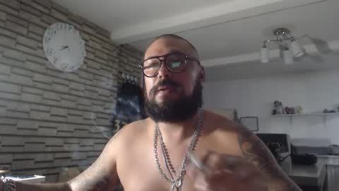 Snapshot of edgarram83 chatting on 09/26/25, 02:37 edgarram83 online show from 09/26/25, 02:37