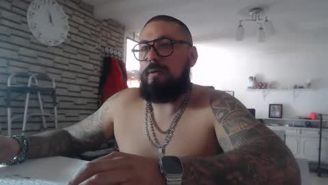 Snapshot of edgarram83 chatting on 11/14/25, 05:55 edgarram83 online show from 11/14/25, 05:55