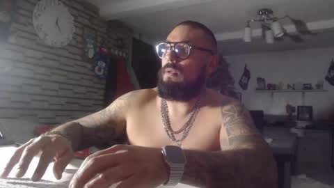 Snapshot of edgarram83 chatting on 11/21/25, 06:23 edgarram83 online show from 11/21/25, 06:23