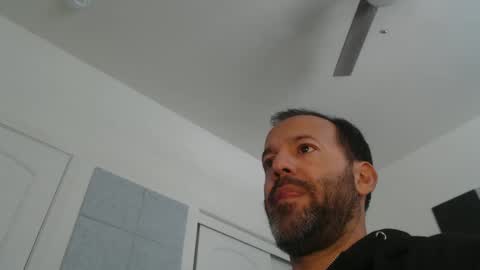 Snapshot of edge_masters chatting on 12/13/24, 07:21 EdgeM online show from 12/13/24, 07:21