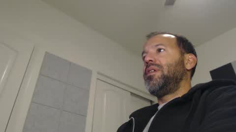 Snapshot of edge_masters chatting on 12/14/24, 01:17 EdgeM online show from 12/14/24, 01:17