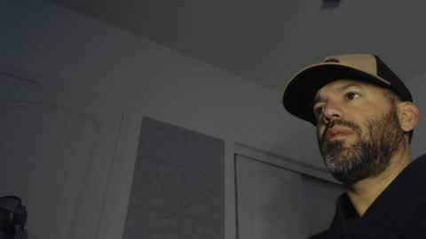 Snapshot of edge_masters chatting on 01/18/25, 03:05 EdgeM online show from 01/18/25, 03:05