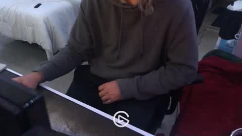 Snapshot of edgemeallnight chatting on 11/15/25, 02:53 edgemeallnight online show from 11/15/25, 02:53