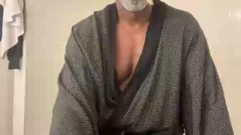 Snapshot of edgingdaddy chatting on 10/25/25, 02:56 Dad online show from 10/25/25, 02:56