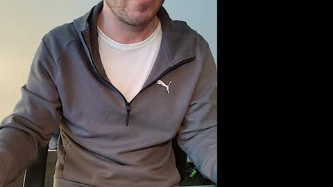 Snapshot of edginghandjober chatting on 01/18/25, 10:39 Edginghandjober online show from 01/18/25, 10:39