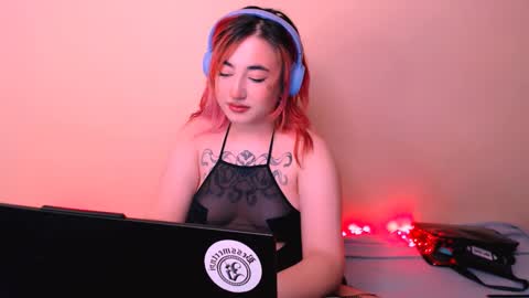 Snapshot of ediefris chatting on 01/08/25, 04:44 fickle demon made of clumps of matter online show from 01/08/25, 04:44