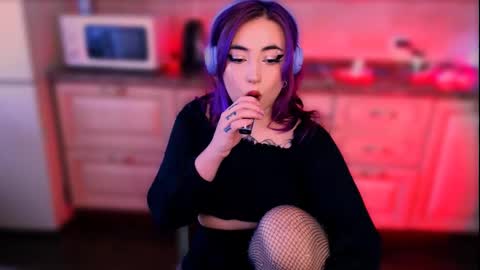 Snapshot of ediefris chatting on 02/07/25, 08:01 fickle demon made of clumps of matter online show from 02/07/25, 08:01