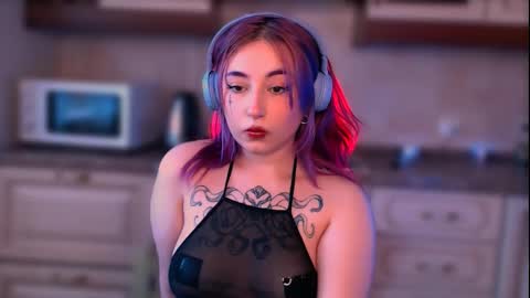 Snapshot of ediefris chatting on 02/12/25, 09:31 fickle demon made of clumps of matter online show from 02/12/25, 09:31