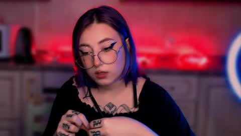 Snapshot of ediefris chatting on 02/17/25, 12:48 fickle demon made of clumps of matter online show from 02/17/25, 12:48