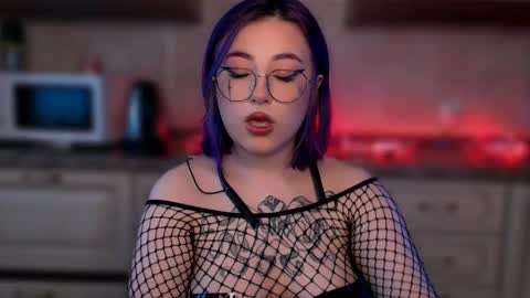 Snapshot of ediefris chatting on 02/18/25, 07:32 fickle demon made of clumps of matter online show from 02/18/25, 07:32