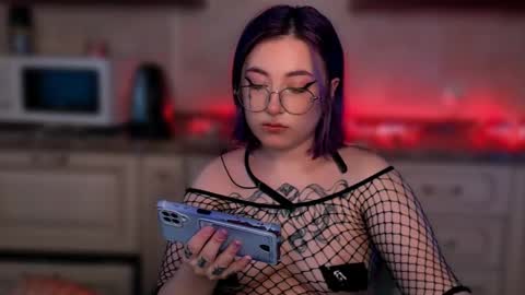 Snapshot of ediefris chatting on 02/18/25, 12:06 fickle demon made of clumps of matter online show from 02/18/25, 12:06