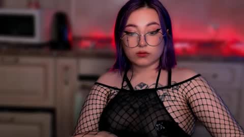 Snapshot of ediefris chatting on 02/18/25, 03:10 fickle demon made of clumps of matter online show from 02/18/25, 03:10