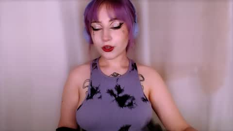 Snapshot of ediefris chatting on 07/20/26, 09:50 fickle demon made of clumps of matter online show from 07/20/26, 09:50